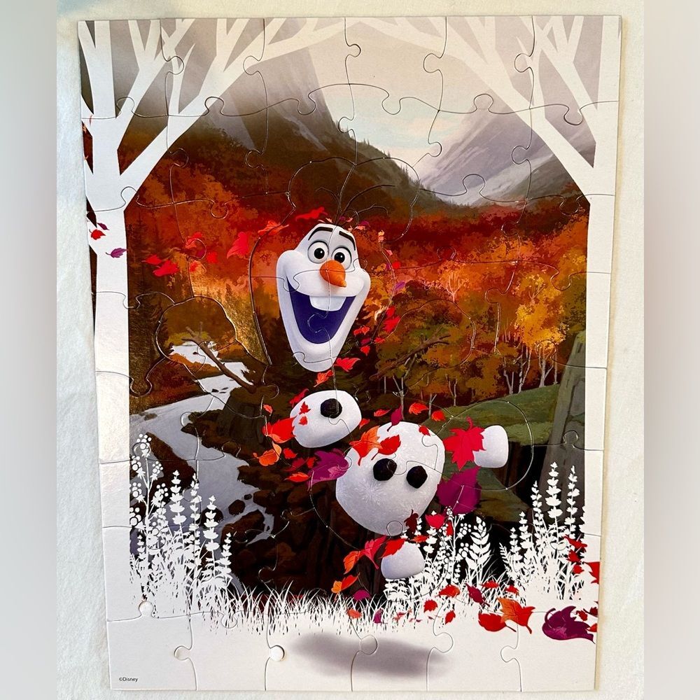 Disney Frozen II Olaf 48pc Puzzle with Blue Snowflake Case Complete Set - Picture 2 of 8